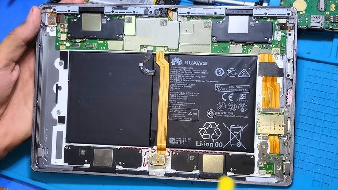 Tablet iç bileşenleri ve pil modülü