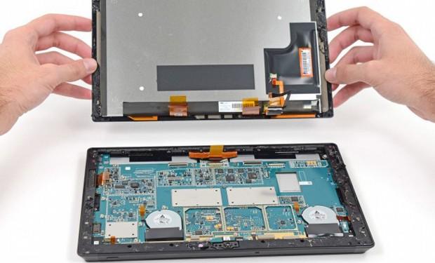 Tablet ekran ve kasa bileşenlerinin ayrılması
